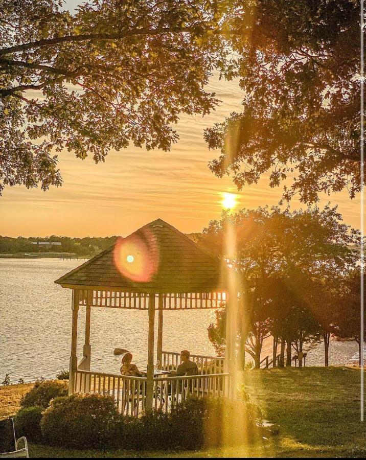 Ram'S Head Inn Shelter Island Exterior photo